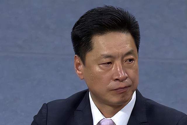 第45+1分钟，格里马尔多开出右路角球至禁区内，希克头球攻门顶进，3-0！